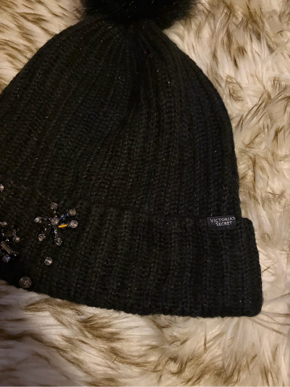beanie - Picture 3 of 7